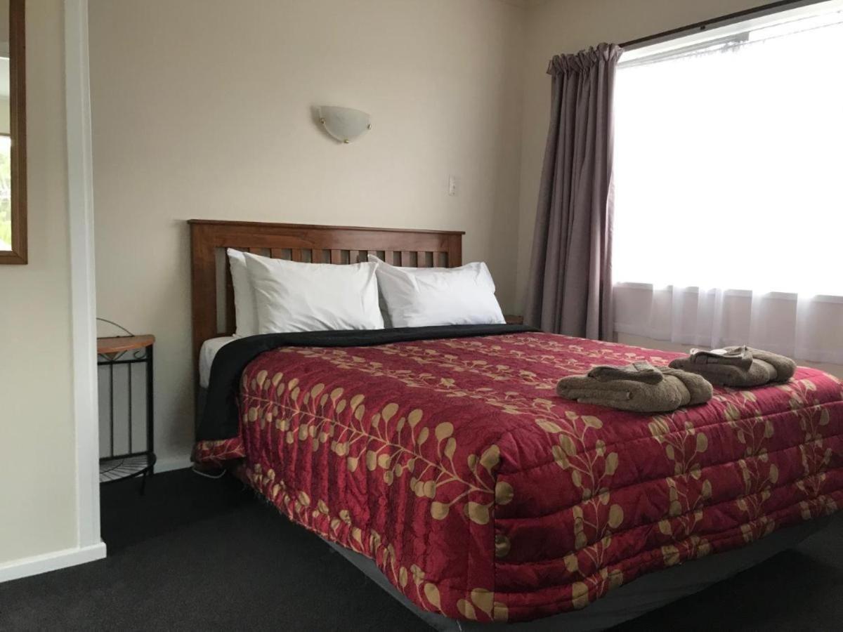 Aaron Court Motel Тимару Екстериор снимка